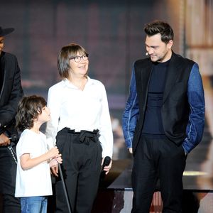 Exclusif  - Jeff Panacloc, Brigitte Colcanap (mère) et Marloe (Frère) - Surprises - Enregistrement de l'émission "La Chanson secrète 9" à la Seine musicale à Paris, diffusée le 27 novembre sur TF1 à 21h05. © Gaffiot-Moreau / Bestimage