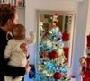 L'animateur a même pris la décision d'opérer un déménagement important, pour le bien de son fils Tim.

Cyril Féraud partage son premier Noël avec son fils Tim