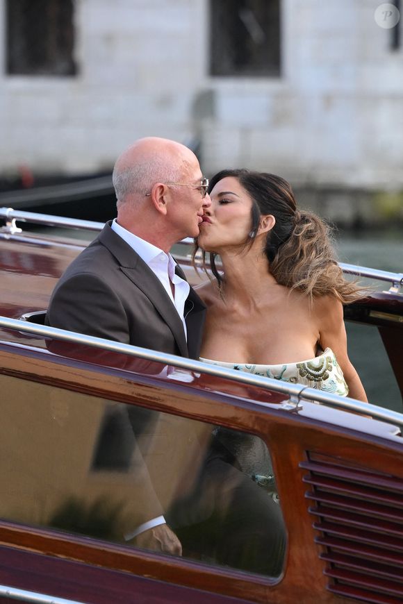 Jeff Bezos et sa femme Lauren Sanchez à la veille de leur cérémonie de mariage à Venise en Italie le jeudi 26 juin 2025.
Crédit : SGP / BESTIMAGE