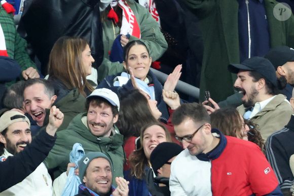 Exclusif - Manon Mittenaere, soeur d'Iris, Iris Mittenaere lors du match de rugby du Tournoi des Six Nations France contre Angleterre au Stade de France à Saint-Denis le 14 mars 2026. © AGENCE / BESTIMAGE