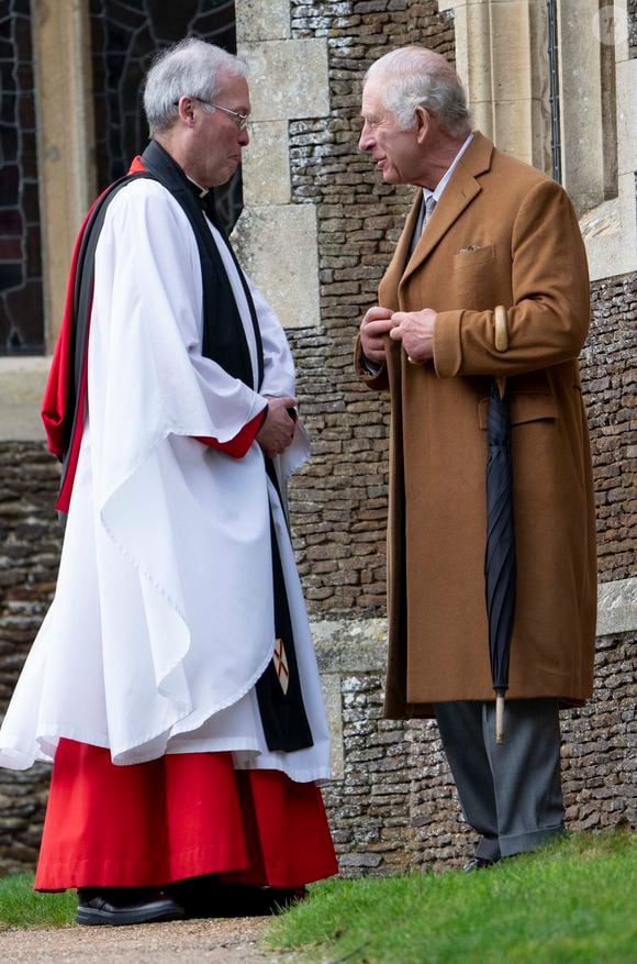 Le roi Charles III d'Angleterre - Les membres de la famille royale britannique lors de la messe du matin de Noël en l'église St-Mary Magdalene à Sandringham, le 25 décembre 2023.