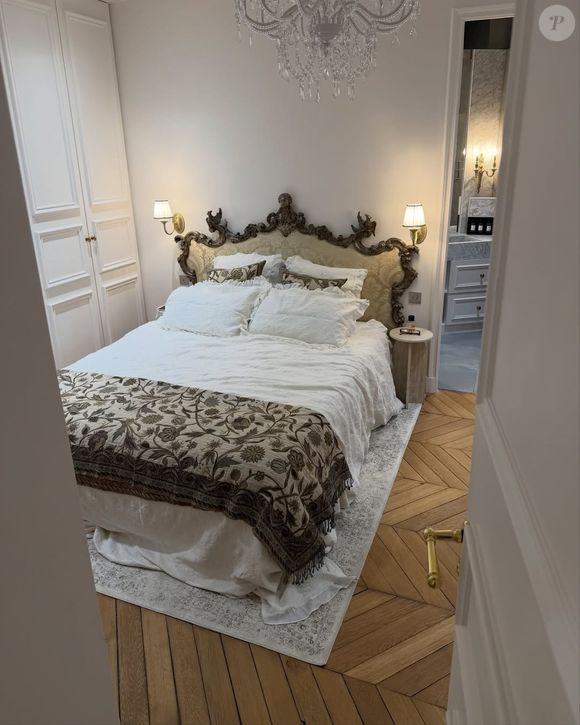 Lythan Cottaz, fils du pilote Didier Cottaz, présente son superbe appartement parisien.