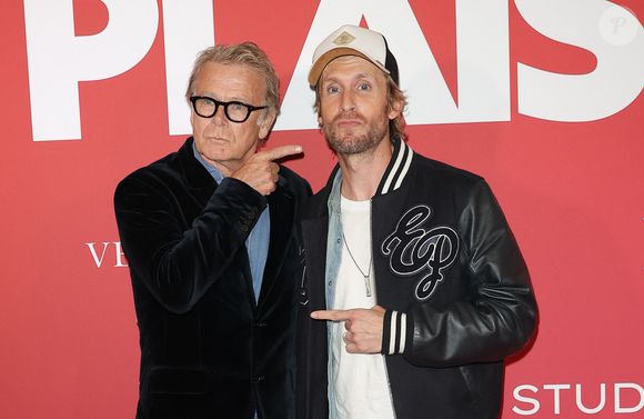 Franck Dubosc et Philippe Lacheau - Avant-première du film "Pour le plaisir" au Pathé Palace à Paris le 4 ami 2026. 

© Coadic Guirec/bestimage