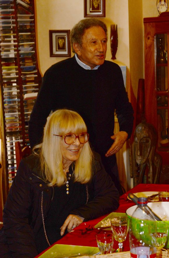 Exclusif - Michel Drucker et sa femme Dany Saval - Mylène Demongeot (présidente du comité d'honneur du refuge de l'Arche de Chateau-Gontier) a reçu en exclusivité Michel Drucker et sa femme Dany Saval au refuge de l'Arche à Château-Gontier à l'occasion du deuxième week-end de la protection animale le 1er mai 2015.