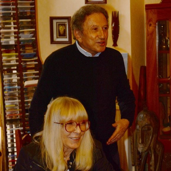 Exclusif - Michel Drucker et sa femme Dany Saval - Mylène Demongeot (présidente du comité d'honneur du refuge de l'Arche de Chateau-Gontier) a reçu en exclusivité Michel Drucker et sa femme Dany Saval au refuge de l'Arche à Château-Gontier à l'occasion du deuxième week-end de la protection animale le 1er mai 2015.