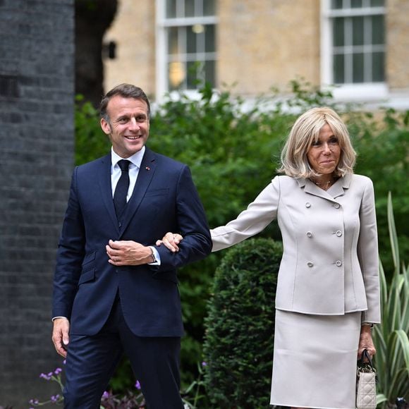 Le Premier ministre britannique Keir Starmer et sa femme Victoria Starmer accueillent le président français Emmanuel Macron et sa femme Brigitte Macron au 10 Downing Street à Londres, le 9 juillet 2025. Le couple présidentiel français est en visite officielle au Royaume Uni du 8 au 10 juillet 2025. 
© Jeanne Accorsini / Pool / Bestimage