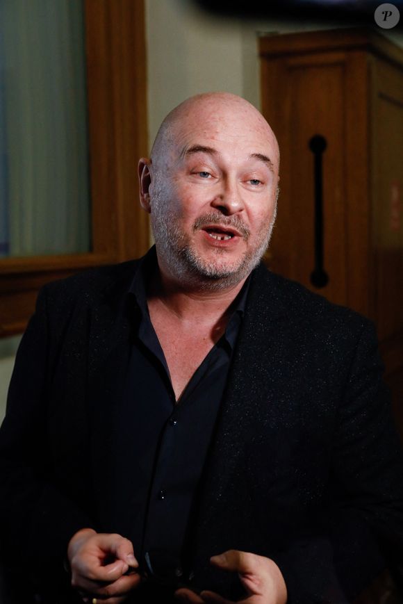 Suspendu de l'antenne après une enquête pour viol, Sébastien Cauet réclame en justice son retour sur NRJ au tribunal de commerce de Paris, France, le 18 mars 2024. © Christiophe Clovis/Bestimage