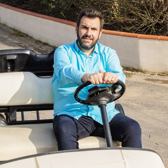 Grande nouvelle pour les fans de "Camping Paradis"
Exclusif - Laurent Ournac est allé former les futurs dirigeants du "Camping Paradis", à Argelès / mer, au Camping Paradis Le Pearl. © Jack Tribeca / Bestimage