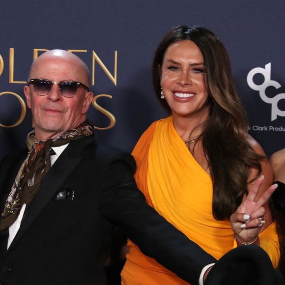 “Je n’ai aucun problème avec qui que ce soit. Quand la polémique est tombée sur notre tête, chacun a réagi comme il a pu et je le comprends”, explique-t-elle 

La chanteuse Selena Gomez, Jacques Audiard, l'actrice Karla Sofia Gascon et l'actrice Zoe Saldana sacrés pour "Emilia Perez . « Emilia Pérez » de Jacques Audiard qui a remporté le prix du meilleur film Beverly Hills, CA. Backgrid USA / Bestimage