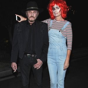 Johnny Hallyday et sa femme Læticia Hallyday arrivent à la fête d'halloween de Kate Hudson à Brentwood le 28 octobre 2016 - © Fameflynet Bestimage
