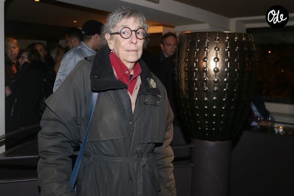 Il ajoute : "C'était une autre époque. Elle ne pensait pas trop à ses impôts".

Exclusif - Anémone lors de la soirée hommage pour les 50 ans de carrière d'Anémone au café "Bonne Bière" à Paris, le 29 novembre 2017.
© CVS/Bestimage
