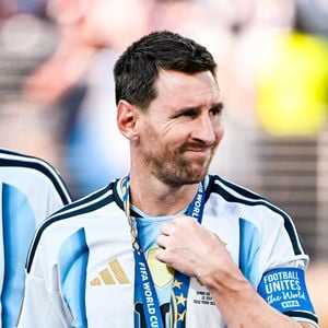 19 juillet 2026, East Rutherford, New Jersey, États-Unis : L'Argentin Lionel Messi semble abattu après la finale de la Coupe du monde masculine de la FIFA 2026 opposant l'Espagne à l'Argentine au New York New Jersey Stadium, dans le New Jersey, le 19 juillet 2026 (Crédit photo : © Andre Ricardo/Sport Press Photo via Zuma Press/ABACAPRESS.COM