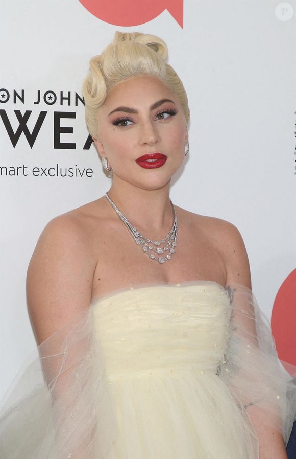 L'interprète de "Poker Face" s'était déjà produite à Montréal les jeudi 2 et vendredi 3 avril derniers dans le cadre de sa tournée Mayhem Ball. 

Lady GaGa au photocall de la soirée "Elton John AIDS Foundation" lors de la 94ème édition de la cérémonie des Oscars à Los Angeles, le 27 mars 2022.