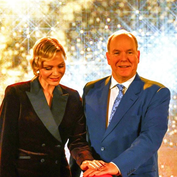 Le prince Albert II de Monaco et la princesse Charlene ont célébré les 25 ans du Grimaldi Forum et inauguré l'extension de l'espace d'exposition accompagné par M. Pierre André Chiappori représentant le ministre d'Etat de la Principauté, M. Henri Fissore, le président du Grimaldi, et de Mme Sylvie Biancheri, la directrice générale, à Monaco le 16 janvier 2025 © Bruno Bebert/Bestimage