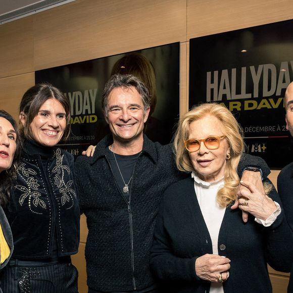 Alexandra Pastor, son épouse, était également présente à ses côtés.


Exclusif - Vanessa Antelme, Alexandra Pastor-Smet, David Hallyday, Sylvie Vartan, Timothee Vienne lors de la projection du film documentaire "Hallyday par David" dans les locaux de la chaîne de télévision française M6 à Paris, France le 1er décembre 2025. Première du documentaire "Hallyday par David" qui sera diffusé le mercredi 10 décembre à 21h10 sur M6. En présence de David Hallyday et de sa famille.. Photo par Alexis Jumeau/ABACAPRESS.COM