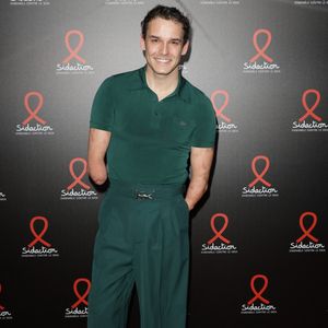 Théo Curin - Photocall de la soirée de lancement du Sidaction 2025 au Lido à Paris le 3 mars 2025. © Coadic Guirec/Bestimage