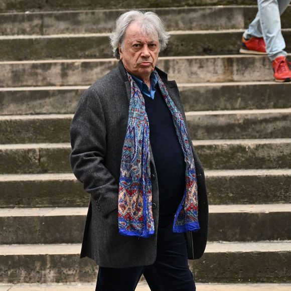 Hervé Vilard lors des obsèques de Alexis Gruss en l'Église Saint-Roch à Paris le 11 avril 2024. Agence / Bestimage