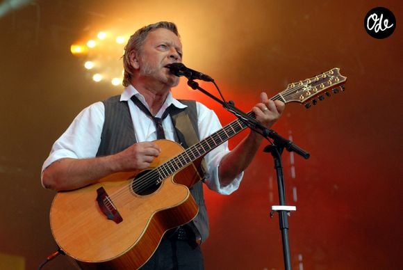 Renaud se produit au festival de Saint-Nolff, à Saint-Nolf (France), le 8 septembre 2007. Photo : Villalon/ANDBZ/ABACAPRESS.COM