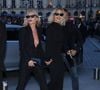 ainsi que Rita Ora et Kate Moss qui ont fait une entrée spectaculaire en arrivant main dans la main au défilé de mode dévoilant la collection printemps/été 2026.

Kate Moss et Rita Ora arrivent au défilé Tom Ford Collection Femme Prêt-à-Porter Printemps/Eté 2026 lors de la Fashion Week de Paris (PFW) a Paris, France, le 1 Octobre 2025. 
© Denis Guignebourg/Bestimage