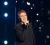 Julien Clerc entretient sa voix quotidiennement depuis plusieurs années afin de continuer à interpréter ses chansons dans leur tonalité d’origine.

Exclusif - Julien Clerc, lors de l’enregistrement de l'émission "La fête de la chanson française - 20 ans d'émotions" présentée par L.Thilleman et A.Manoukian, et diffusée le 17 avril sur France 3 à Paris, France, le 9 décembre 2025. © Jack Tribeca/Bestimage