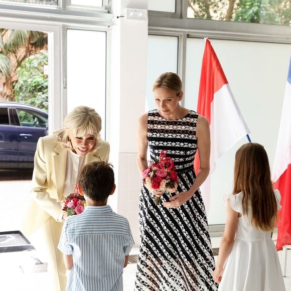 La princesse Charlène de Monaco, Brigitte Macron lors de l'opération Water Safety Day à la piscine du stade Louis II à Monaco le 8 juin 2025.
© Dominique Jacovides / Bestimage