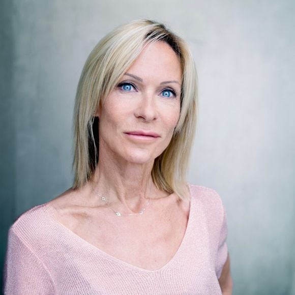 Rebecca Hampton a aujourd'hui 53 ans...

Portrait de Rebecca Hampton ©philippe Vermale