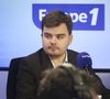 Gauthier Le Bret est un journaliste d'Europe 1 et de CNews.

Exclusif - Gauthier Le Bret sur le plateau de l'émission "On marche sur la tête" en direct sur Europe 1.

© Jack Tribeca / Bestimage