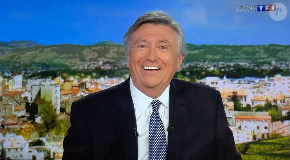 Jacques Legros présente son dernier JT de 13 heures sur TF1, le 9 mai 2025.

Photo : Agence / Bestimage