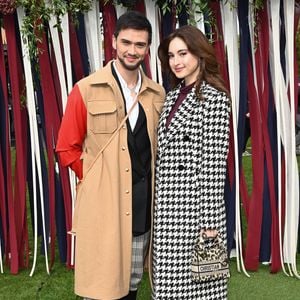 Billy Crawford et sa femme Coleen Garcia - Qatar Prix de l'Arc de Triomphe à l'hippodrome Paris Longchamp le 2 octobre 2022. © Coadic Guirec/Bestimage/Bestimage