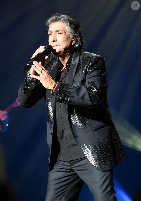 Frédéric François a également indiqué que sa fille Gloria a également souffert du même problème
Exclusif - Frédéric François - Frédéric François en concert événement à l'Olympia à Paris le 30 octobre 2021 avant d'entamer une tournée début 2022. © Coadic Guirec/Bestimage