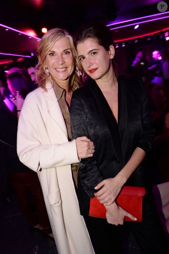 Exclusif - Michèle Laroque et sa fille Oriane Deschamps - After-party du film Brillantissime à la discothèque L'Arc à Paris, France, le 15 janvier 2018. Evènement organisé par Five Eyes Production. © Rachid Bellak/Bestimage
