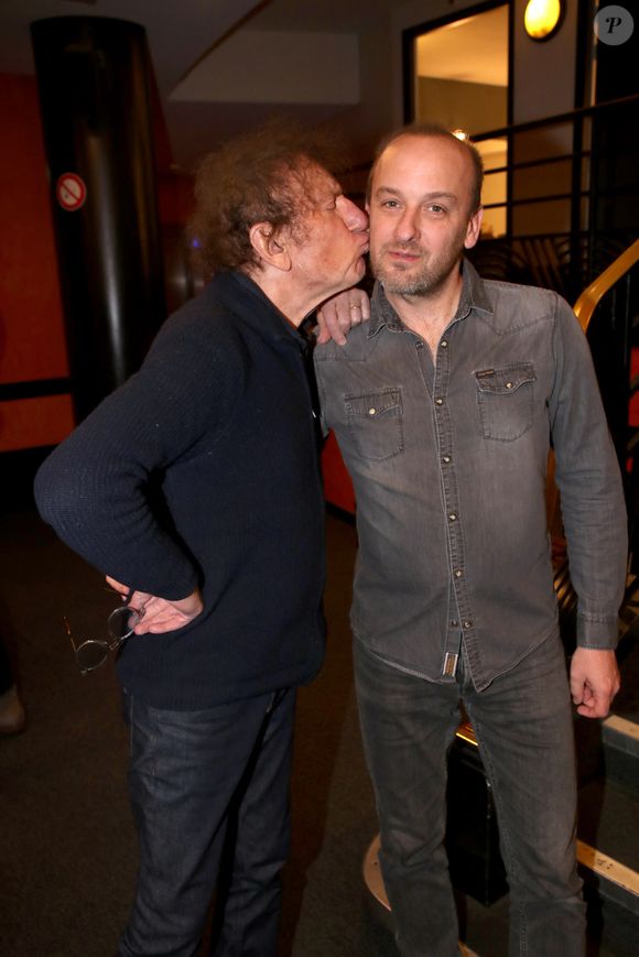 Le cadet s’est récemment confié sur une épreuve marquante de sa jeunesse.

Exclusif - Alain Souchon entre ses fils Ours et Pierre en backstage du 16ème Gala de la Fondation  Recherche Alzheimer à l’Olympia, le 20 mars 2023. © Bertrand Rindoff Petroff / Bestimage