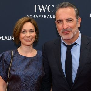 Elle l'avait annoncé début juin, désormais c'est officiel ! 

L'acteur Jean Dujardin et la danseuse sur glace Nathalie Pechalat arrivent au tapis rouge des Laureus World Sport Awards Paris à la Cour Vendôme à Paris, France. Photo by ABACAPRESS.COM