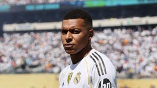 Kylian Mbappé sort le grand jeu à Paris : dîner en famille… et en charmante compagnie de mystérieuses jeunes femmes