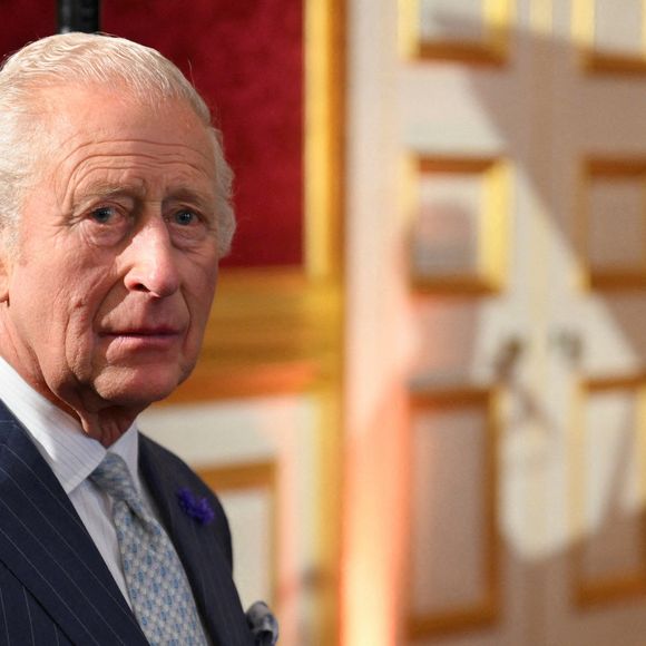 Des dispositions auraient également été prises pour que le prince Archie et la princesse Lilibet, les plus jeunes petits-enfants du roi, assistent à la cérémonie funéraire à l'abbaye de Westminster, ainsi qu'à l'inhumation à la chapelle Saint-Georges, à Windsor

Le roi Charles III d'Angleterre - Personnalités aux King's Foundation Awards au Palais Saint James à Londres. © Chris J. Ratcliffe / Pool / Burton via Bestimage