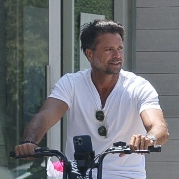 Exclusif - David Charvet fait du vélo électrique à Malibu le 30 juin 2022.
Backgrid USA / Bestimage