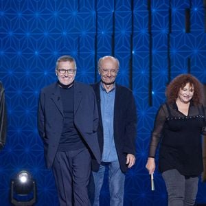 Exclusif - Laurent Ruquier, Arielle Dombasle, Valerie Mairesse, Philippe Geluck, Steevy Boulay, Max Boublil, Faustine Bollaert lors de l'enregistrement de l'émission "La Boîte à secrets", présentée par F.Bollaert et diffusée le 16 octobre sur France 3, à Paris, France, le 29 septembre 2026. © Cyril Moreau/Bestimage