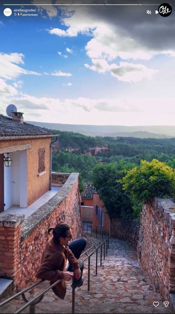 Photo du séjour de Pierre Niney et de sa compagne Natasha Andrews à La Bastide dans la commune de Gordes - Instagram le dimanche 25 octobre 2026