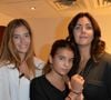 Les deux comédiens ont évoqué leur belle entente, notamment grâce à leurs filles et à la liberté artistique de Cristiana.
Elisa Huster, Toscane Huster et Cristiana Reali lors de l'enregistrement de Vivement Dimanche à Paris, France, 24 septembre 2014. Photo by Max Colin/ABACAPRESS.COM