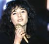 En 1986 plus précisément, l'ex-compagne de Bixente Lizarazu, a fait l'unanimité avec "T'en vas pas", une mélodie signée Romano Musumarra, extraite de la bande originale du film La Femme de ma vie, réalisé par Régis Wargnier.
Archives - Portrait de Elsa Lunghini - Années 80/90 © Cédric Perrin / Bestimage