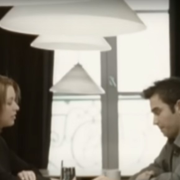 Les deux artistes ont partagé le duo mémorable "Tu trouveras" en 2002.

Capture du clip "Tu trouveras" de Natasha St-Pier ft. Pascal Obispo