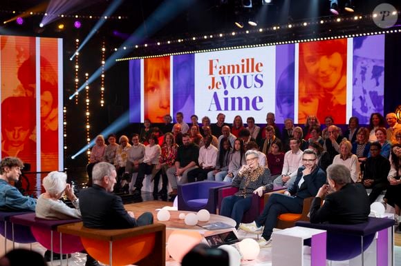 Exclusif - Helene Janssens et Jeanfi Janssens lors de l'enregistrement de l'émission "Famille je vous aime" présentée par Michel Drucker et qui sera diffusée le vendredi 29 mai sur France 3, à Paris, France, le 4 décembre 2025. © Gaffiot-Perusseau/Bestimage