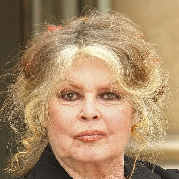 Brigitte Bardot est morte, à l'âge de 91 ans. 

La légende du cinéma devenue militante des droits des animaux Brigitte Bardot quitte le Palais de l'Elysée à Paris, France, après une réunion sur les questions d'environnement avec le Président Nicolas Sarkozy. Photo by Thierry Orban/ABACAPRESS.COM