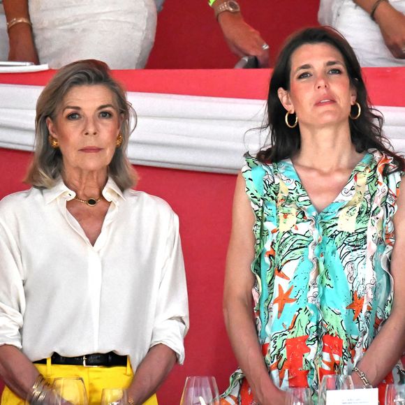 La princesse Caroline de Hanovre et sa fille Charlotte Casirgahi ont a assité à la Monaco Longines Pro Am Cup au profit de l' AMADE à Monaco, le 3 juillet 2026. Elles ont remis les prix en compagnie de Diane Fissore, la présidente du Jumping International de Monaco et de la Fédération équestre de Monaco. © Bruno Bebert/Bestimage