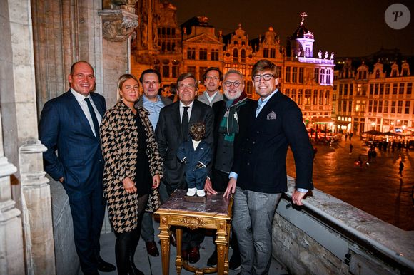 Laurent Ruquier avec Philippe Close, Bourgmestre de Bruxelles lors d'une réception à l'hôtel de ville de Bruxelles avec Laurent.Ruquier et l'équipe des Grosses Têtes pour inaugurer le Manneken Pis habillé avec un costume de l'animateur le 16 novembre 2021.

© Frédéric Andrieu / Bestimage