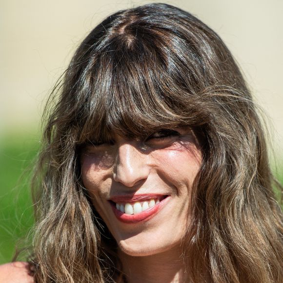 Lou Doillon assiste au défilé Jacquemus Menswear Spring/Summer 2026 dans le cadre de la semaine de la mode à Paris, France, le 29 juin 2025. Photo par Aurore Marechal/ABACAPRESS.COM