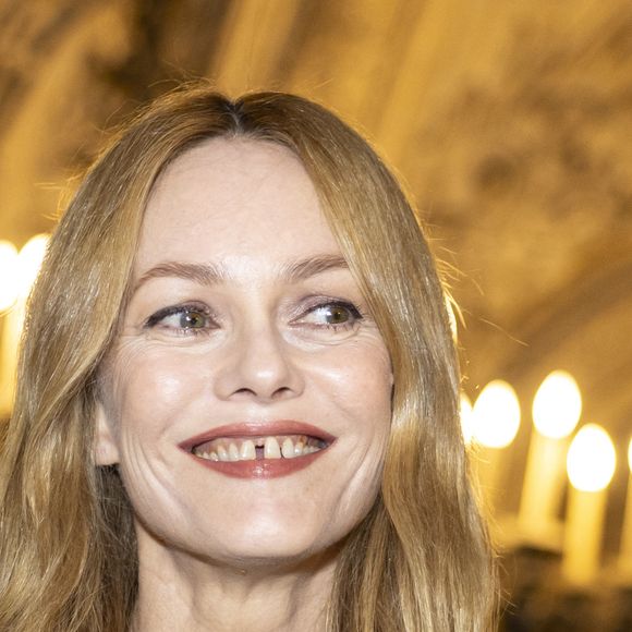 Vanessa Paradis au photocall du deuxième défilé de mode Chanel Haute-Couture automne-hiver 2024/2025 au palais Garnier lors de la Fashion Week de Paris, France, le 25 juin 2024. © Olivier Borde/Bestimage