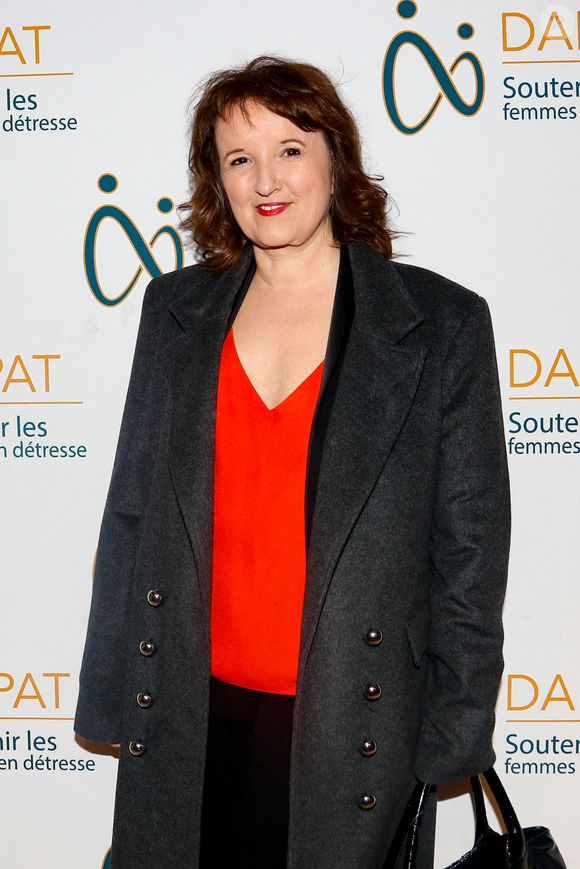 Anne Roumanoff lors de la soirée de remise des prix Dapat 2025 au Théâtre du Rond Point à Paris le 24 mars 2025.

© Rachid Bellak / Bestimage