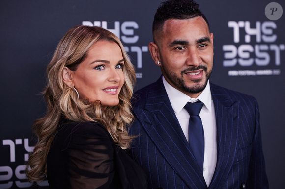 Dimitri Payet et sa femme Ludivine Payet - Photocall de la cérémonie des Best FIFA Football Awards à la salle Pleyel à Paris le 27 février 2023.

© Cyril Moreau / Bestimage