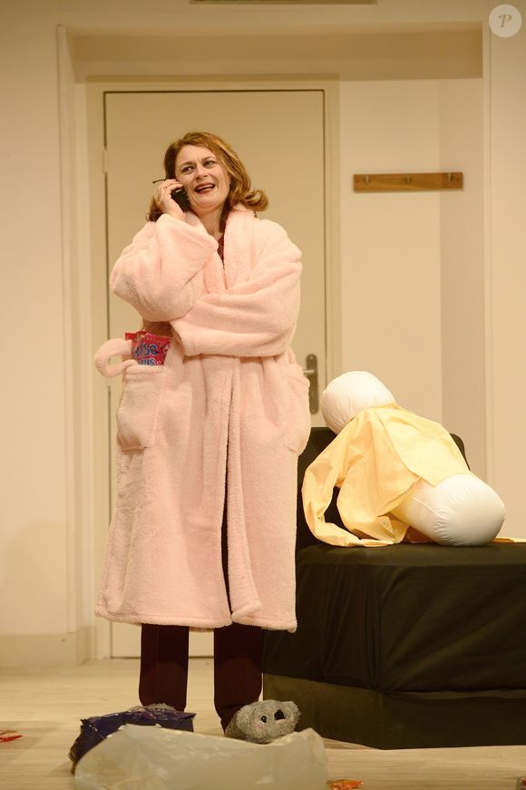Sonia Dubois - Filage de la pièce "Les Amazones" au théâtre Daunou à Paris. Le 8 février 2016
© Coadic Guirec / Bestimage